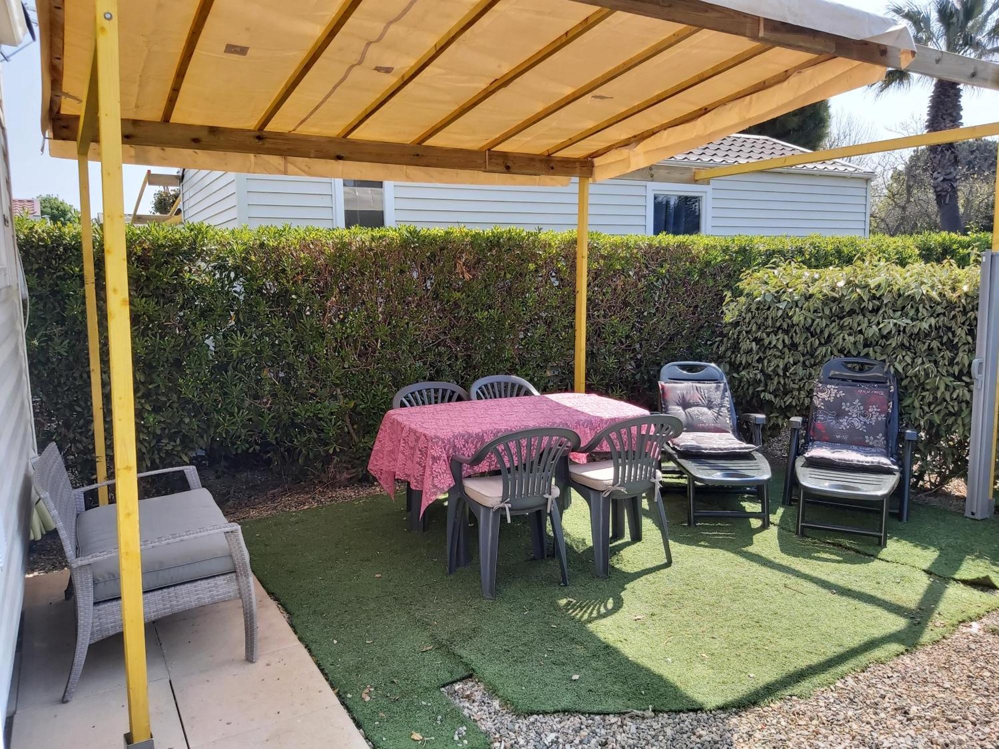 Vacances Familiales Dans Camping Avec Piscine Fréjus Szoba fotó